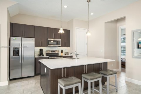 House in Davenport, Florida 4 bedrooms № 1954290 - photo 8