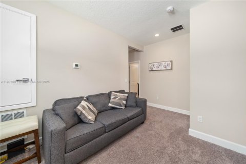 House in Davenport, Florida 4 bedrooms № 1954290 - photo 19