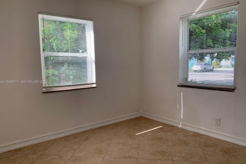 Villa ou maison à vendre à West Park, Floride: 2 chambres, 99.96 m2 № 1996897 - photo 6