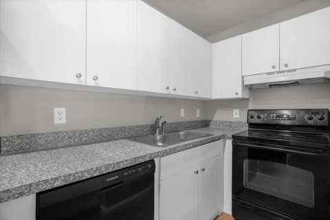 Appartement à louer à Orlando, Floride: 1 chambre, 46.36 m2 № 2400418 - photo 3