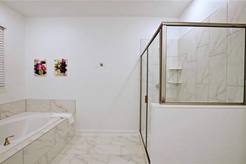 Casa en venta en Kissimmee, Florida, 8 dormitorios, 398.46 m2 № 1620238 - foto 16