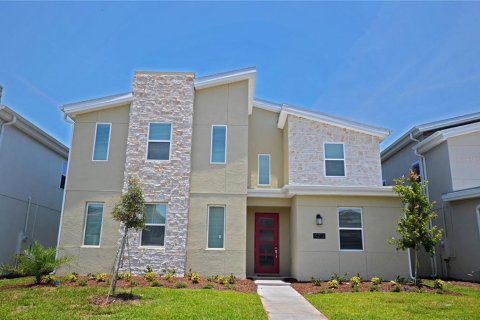 Casa en venta en Kissimmee, Florida, 8 dormitorios, 398.46 m2 № 1620238 - foto 1