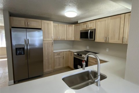 House in New Port Richey, Florida 2 bedrooms, 118.17 sq.m. № 2238438 - photo 4