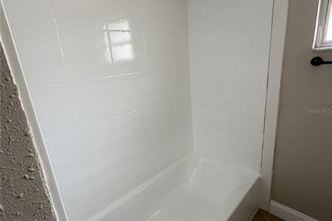 House in New Port Richey, Florida 2 bedrooms, 118.17 sq.m. № 2238438 - photo 17