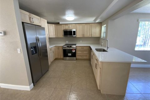 House in New Port Richey, Florida 2 bedrooms, 118.17 sq.m. № 2238438 - photo 8