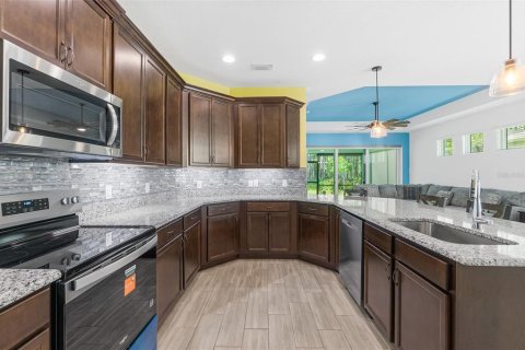 Casa en venta en Daytona Beach, Florida, 2 dormitorios, 165.18 m2 № 2377508 - foto 4