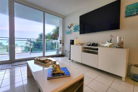 Copropriété à vendre à Hallandale Beach, Floride: 1 chambre, 68.38 m2 № 2290093 - photo 10