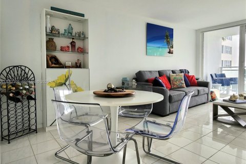 Copropriété à vendre à Hallandale Beach, Floride: 1 chambre, 68.38 m2 № 2290093 - photo 15