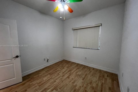 Apartamento en alquiler en Doral, Florida, 3 dormitorios, 158.86 m2 № 1948635 - foto 9