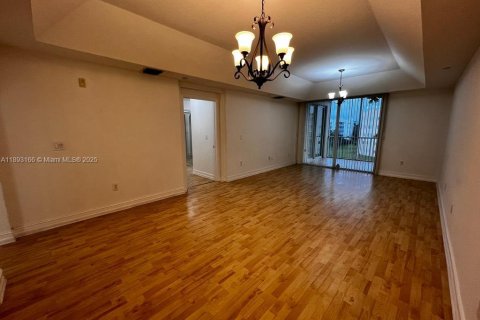Apartamento en alquiler en Doral, Florida, 3 dormitorios, 158.86 m2 № 1948635 - foto 10