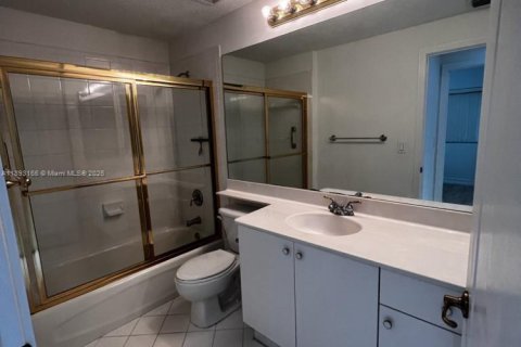 Apartamento en alquiler en Doral, Florida, 3 dormitorios, 158.86 m2 № 1948635 - foto 4