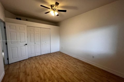 Apartamento en alquiler en Doral, Florida, 3 dormitorios, 158.86 m2 № 1948635 - foto 6