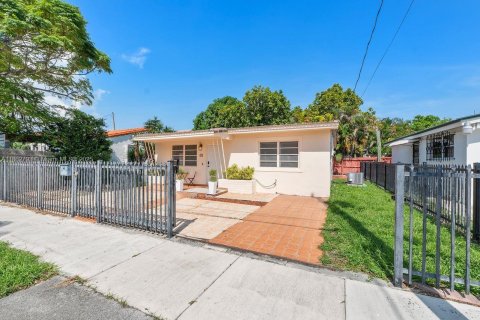 Casa en venta en Miami, Florida, 3 dormitorios, 103.49 m2 № 1920430 - foto 21