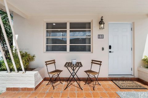 Casa en venta en Miami, Florida, 3 dormitorios, 103.49 m2 № 1920430 - foto 2