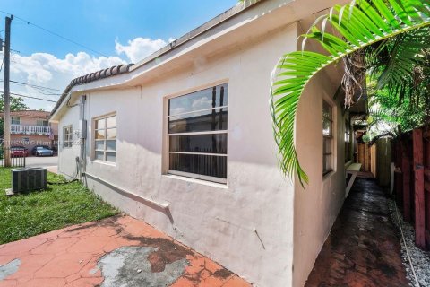 Casa en venta en Miami, Florida, 3 dormitorios, 103.49 m2 № 1920430 - foto 26