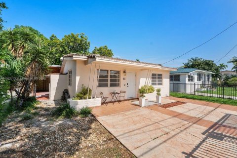 Casa en venta en Miami, Florida, 3 dormitorios, 103.49 m2 № 1920430 - foto 23