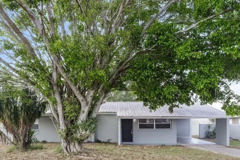 Casa en Frostproof, Florida 4 dormitorios, 102.56 m2 № 2366919