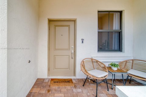 Touwnhouse à louer à Miami, Floride: 3 chambres, 157.47 m2 № 1826084 - photo 3