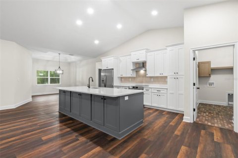 House in Brooksville, Florida 3 bedrooms, 208.57 sq.m. № 1816644 - photo 8