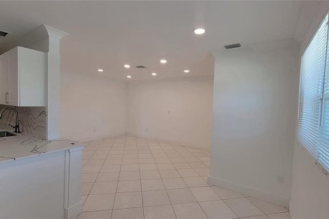 Casa en venta en Deerfield Beach, Florida, 4 dormitorios, 138.61 m2 № 2077696 - foto 13