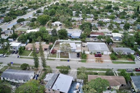 Casa en venta en Deerfield Beach, Florida, 4 dormitorios, 138.61 m2 № 2077696 - foto 6