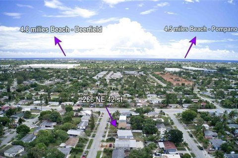 Casa en venta en Deerfield Beach, Florida, 4 dormitorios, 138.61 m2 № 2077696 - foto 2