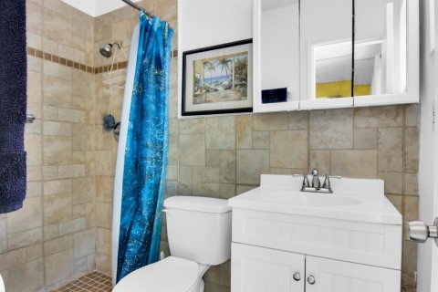 House in Pompano Beach, Florida 3 bedrooms, 162.11 sq.m. № 2387098 - photo 18