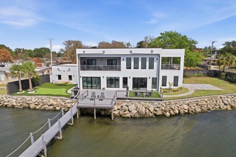 Villa ou maison à Merrit Island, Floride 5 chambres, 380.62 m2 № 2110726