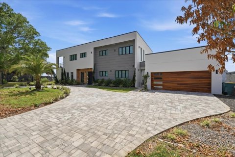 House in Merrit Island, Florida 5 bedrooms, 380.62 sq.m. № 2110726 - photo 5