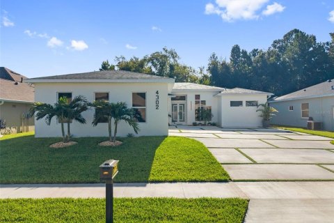 Villa ou maison à vendre à Brooksville, Floride: 4 chambres, 227.52 m2 № 2356586 - photo 2