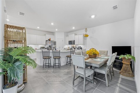 Купить виллу или дом в Уэсли-Чепел, Флорида 3 комнаты, 145.39м2, № 2209549 - фото 12