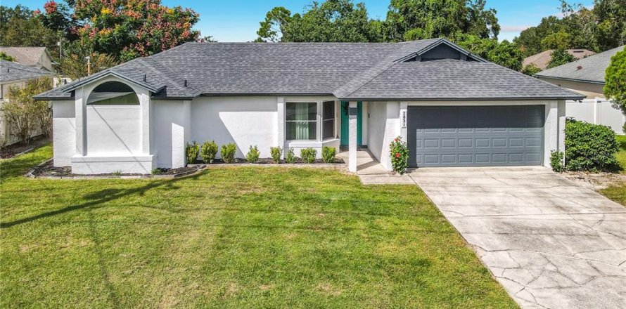 House in Deltona, Florida 3 bedrooms, 147.44 sq.m. № 2430608