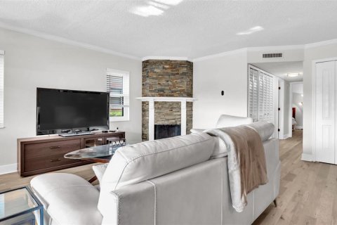Condo in Largo, Florida, 2 bedrooms № 2130301 - photo 8