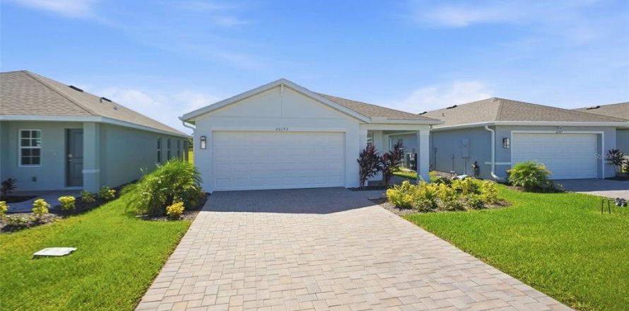 House in Punta Gorda, Florida 3 bedrooms, 149.94 sq.m. № 2428712