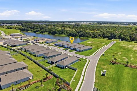 House in Punta Gorda, Florida 3 bedrooms, 149.94 sq.m. № 2428712 - photo 25