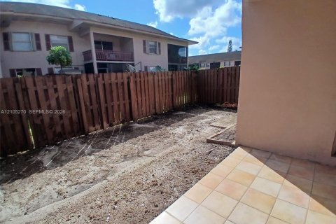 Copropriété à louer à Miami, Floride: 2 chambres, 91.6 m2 № 2415956 - photo 13