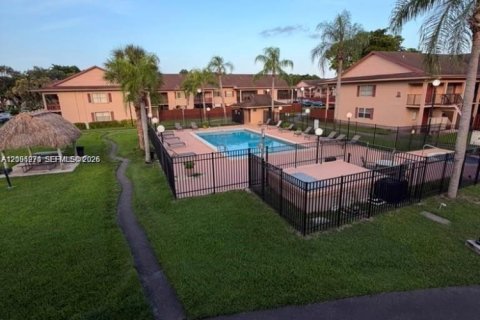Copropriété à louer à Miami, Floride: 2 chambres, 91.6 m2 № 2415956 - photo 21