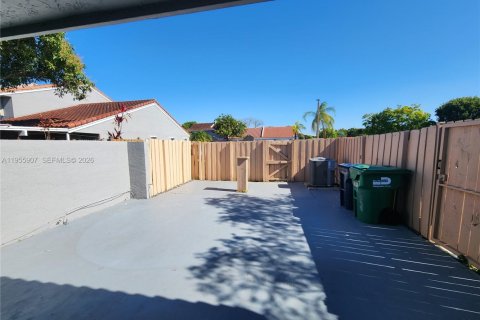 Купить виллу или дом в Майами, Флорида 2 спальни, 93.83м2, № 2020413 - фото 13