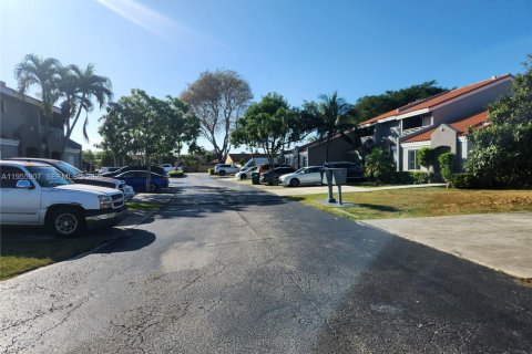 Купить виллу или дом в Майами, Флорида 2 спальни, 93.83м2, № 2020413 - фото 20