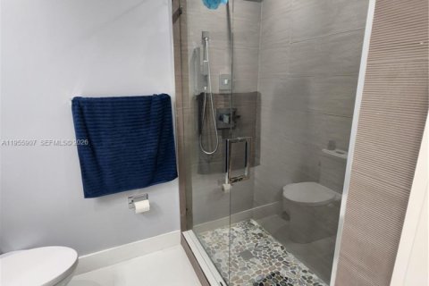 Купить виллу или дом в Майами, Флорида 2 спальни, 93.83м2, № 2020413 - фото 11