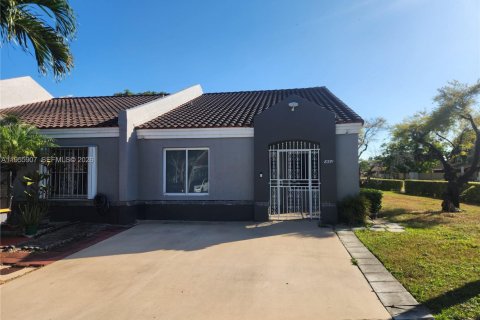 Дом в Майами, Флорида 2 спальни, 93.83м2 № 2020413