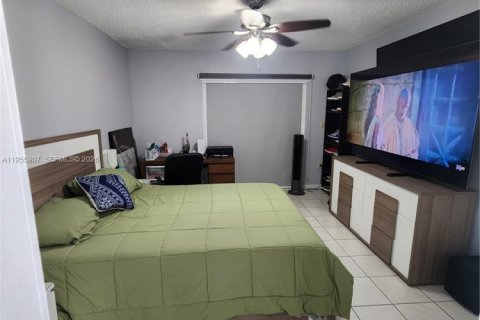 Купить виллу или дом в Майами, Флорида 2 спальни, 93.83м2, № 2020413 - фото 8