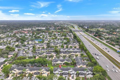Купить таунхаус в Майами, Флорида 3 спальни, 128.39м2, № 2025703 - фото 30