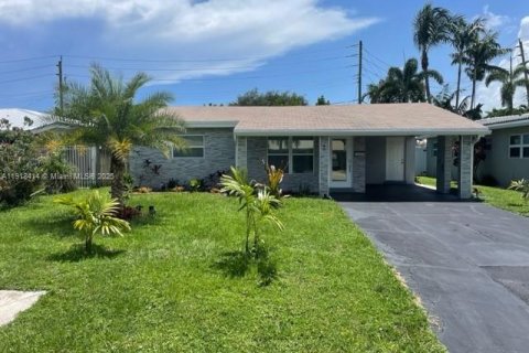 Villa ou maison à louer à Oakland Park, Floride: 2 chambres, 98.48 m2 № 1973091 - photo 2