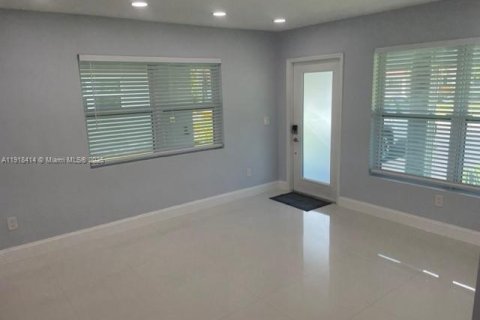 Villa ou maison à louer à Oakland Park, Floride: 2 chambres, 98.48 m2 № 1973091 - photo 7