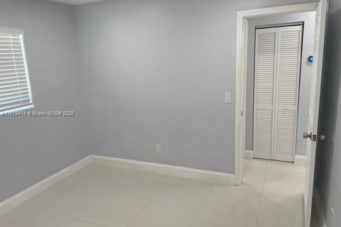 Villa ou maison à louer à Oakland Park, Floride: 2 chambres, 98.48 m2 № 1973091 - photo 20