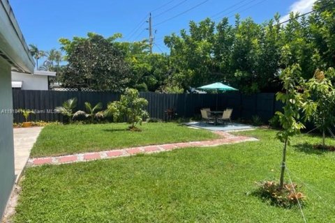 Villa ou maison à louer à Oakland Park, Floride: 2 chambres, 98.48 m2 № 1973091 - photo 25