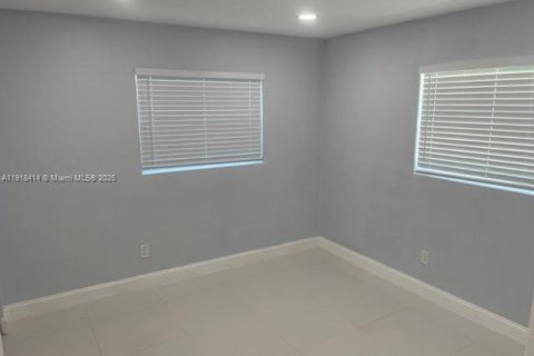 Villa ou maison à louer à Oakland Park, Floride: 2 chambres, 98.48 m2 № 1973091 - photo 21