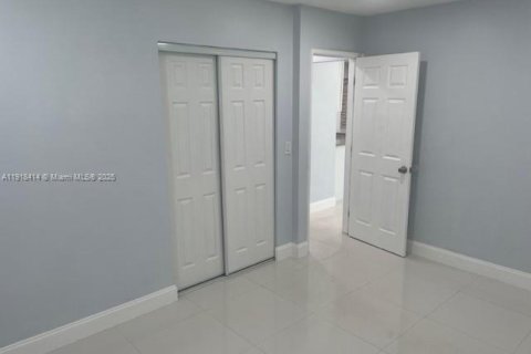 Villa ou maison à louer à Oakland Park, Floride: 2 chambres, 98.48 m2 № 1973091 - photo 18