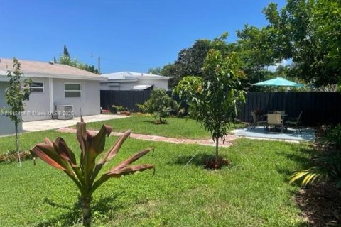 Villa ou maison à louer à Oakland Park, Floride: 2 chambres, 98.48 m2 № 1973091 - photo 6